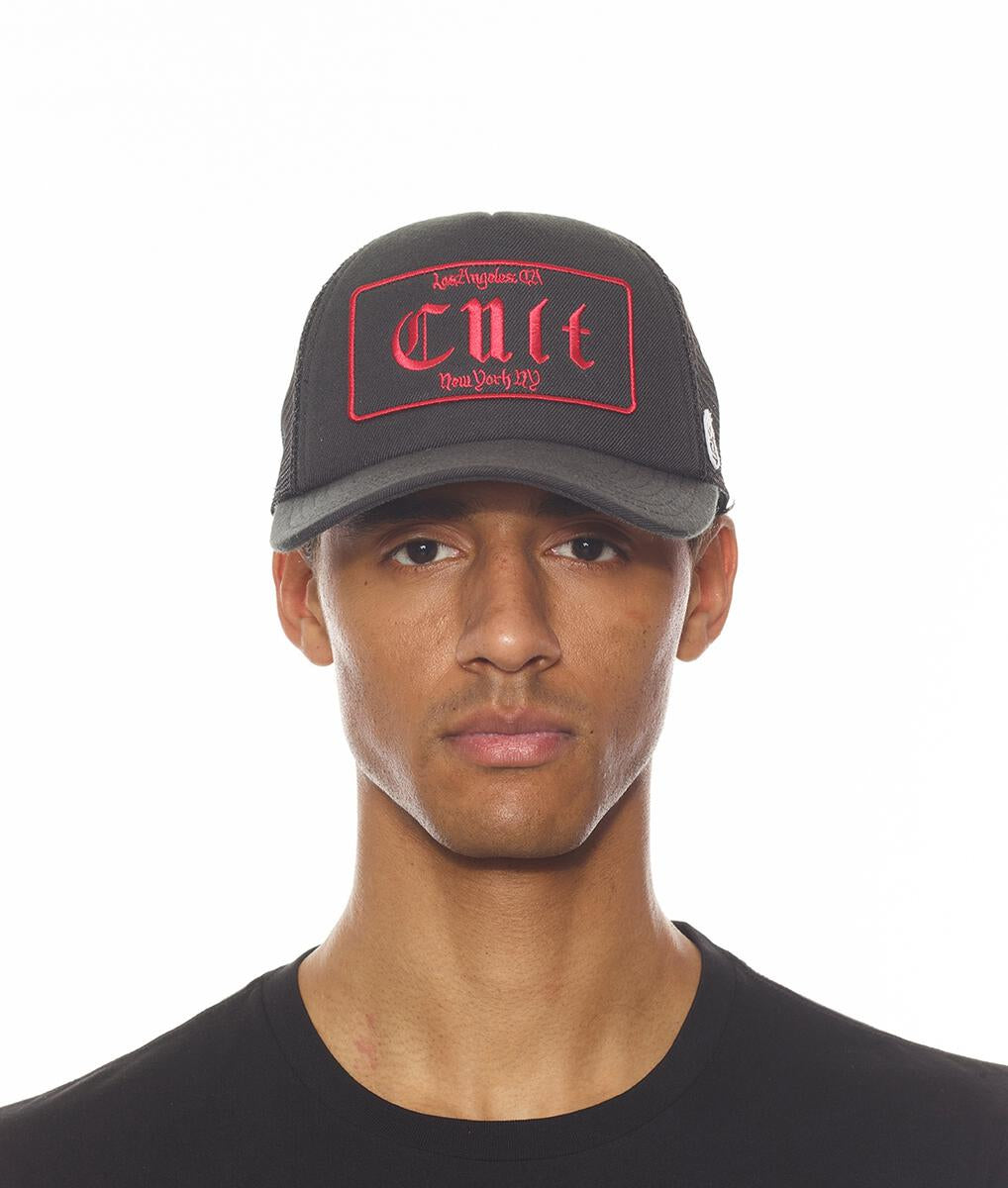 CULT OLD ENGLISH LOGO MESH BACK TRUCKER CURVED VISOR (622B12-CH13A)