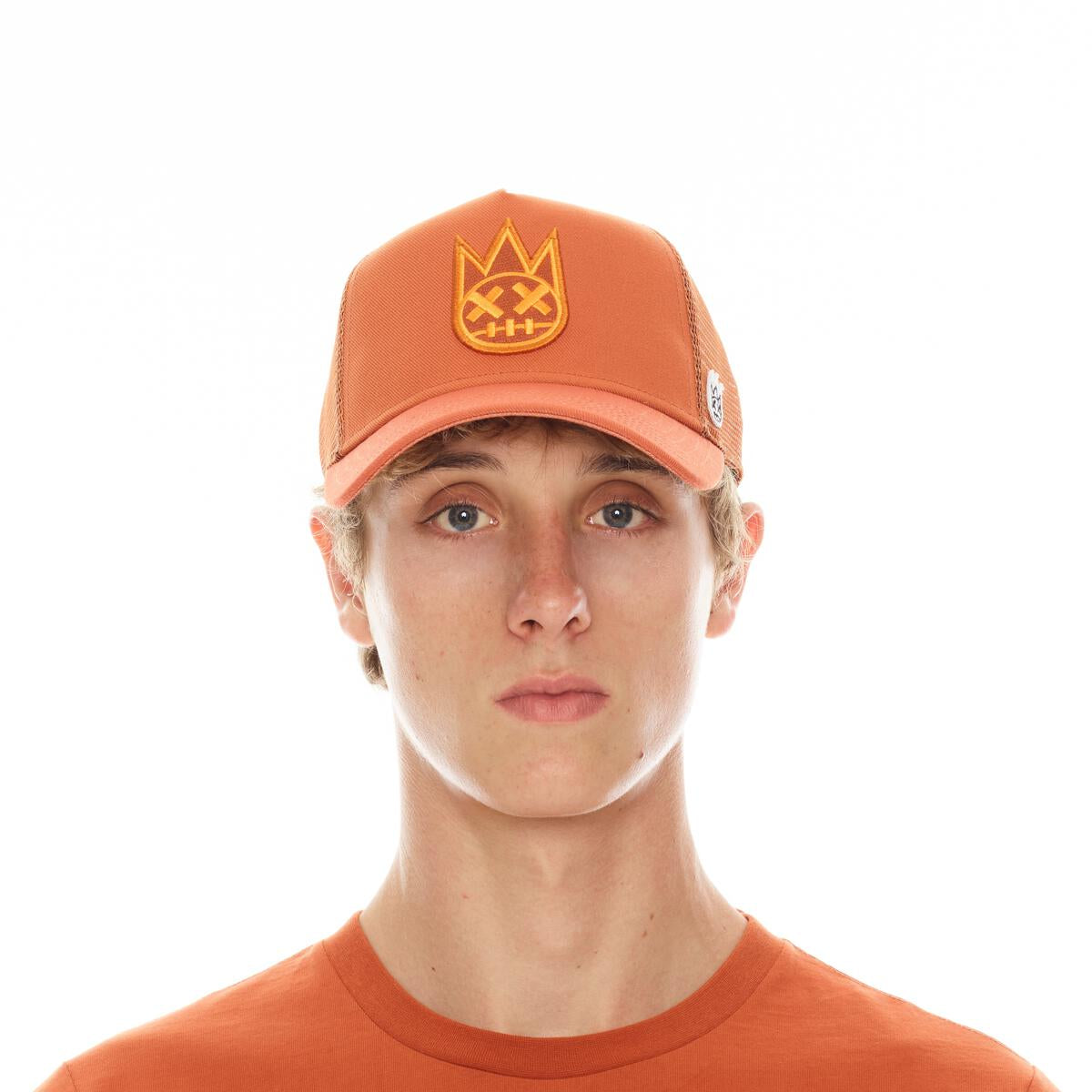 CULT CLEAN LOGO MESH BACK TRUCKER CURVED VISOR (623B7-CH68A)