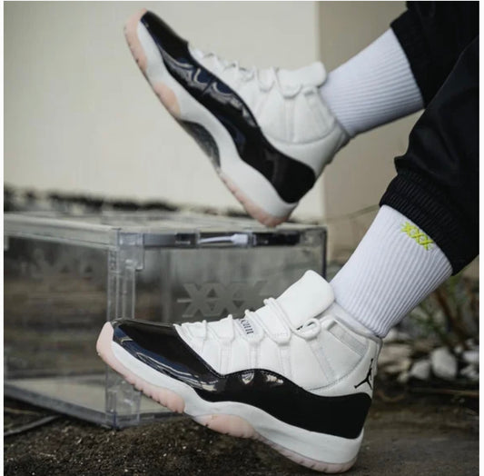 Air Jordan 11 Retro Wmns 'Neapolitan' AR0715-101