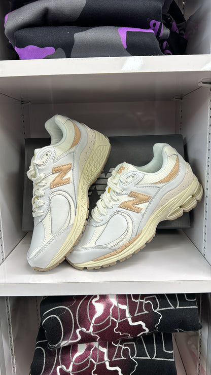 NEW BALANCE 2002R 'White Vachetta Tan' M2002RVF