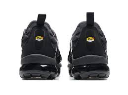 Nike Air VaporMax Plus Triple Black 924453-004