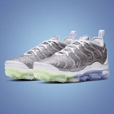 Nike Air VaporMax Plus Grid Print 924453-105